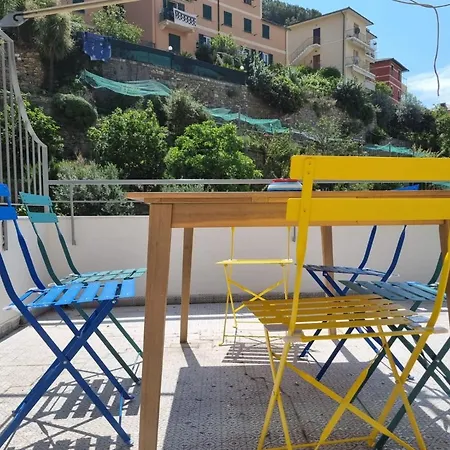 U Mae Ma, Un Passo Dal Mare