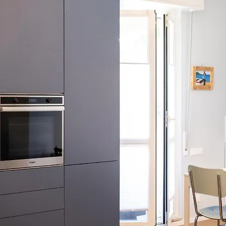 U Mae Ma, Un Passo Dal Mare * בוליאסקו