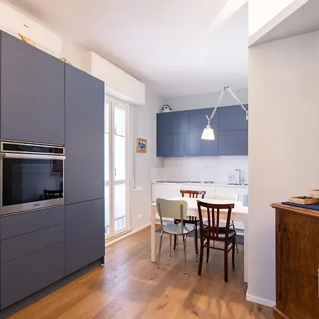 U Mae Ma, Un Passo Dal Mare *