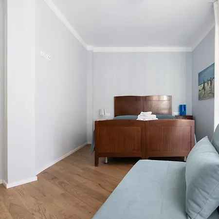 U Mae Ma, Un Passo Dal Mare 博格利斯科