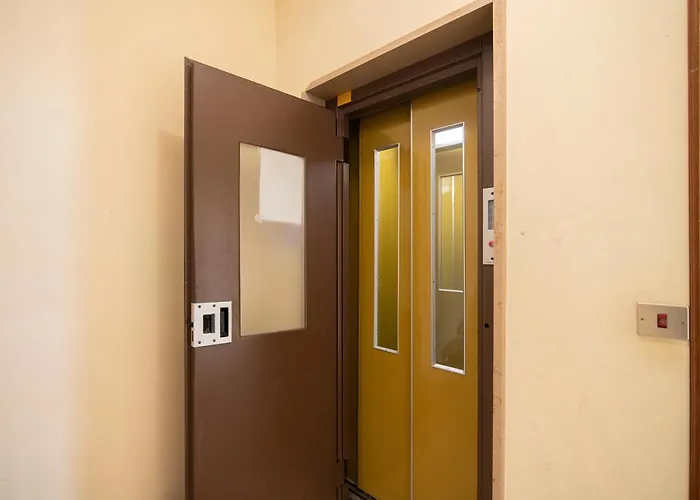 U Mae Ma, Un Passo Dal Mare *