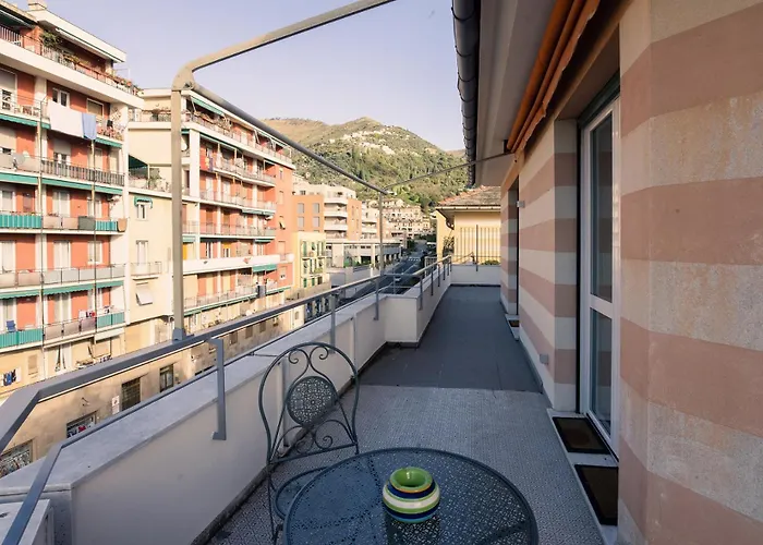 U Mae Ma, Un Passo Dal Mare