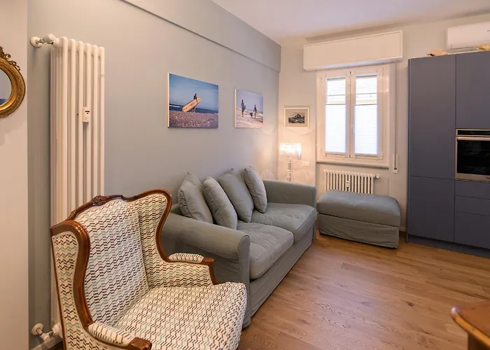 U Mae Ma, Un Passo Dal Mare